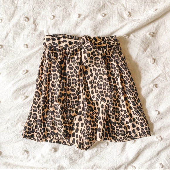 zara paper bag leopard print shorts - Picture 5 of 8
